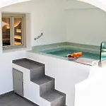 Mountain And Sea Aparthotel 4*