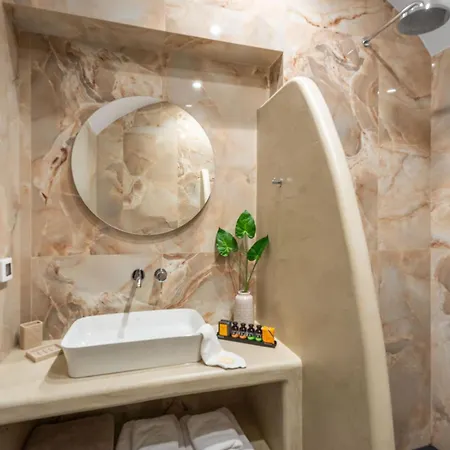 Lejlighedshotel Mountain And Sea Kamári