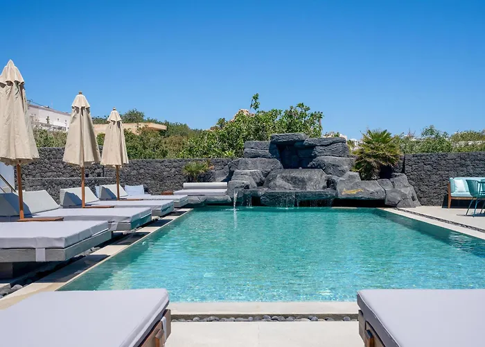 Mountain And Sea Apartahotel