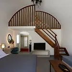 Mountain And Sea Lejlighedshotel 4*