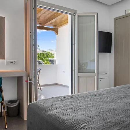 Mountain And Sea Aparthotel