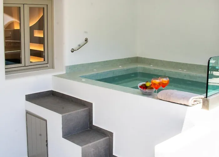 Mountain And Sea Aparthotel 4*